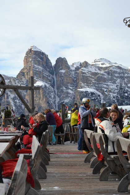 Lunch scene at the Las Vegas hut